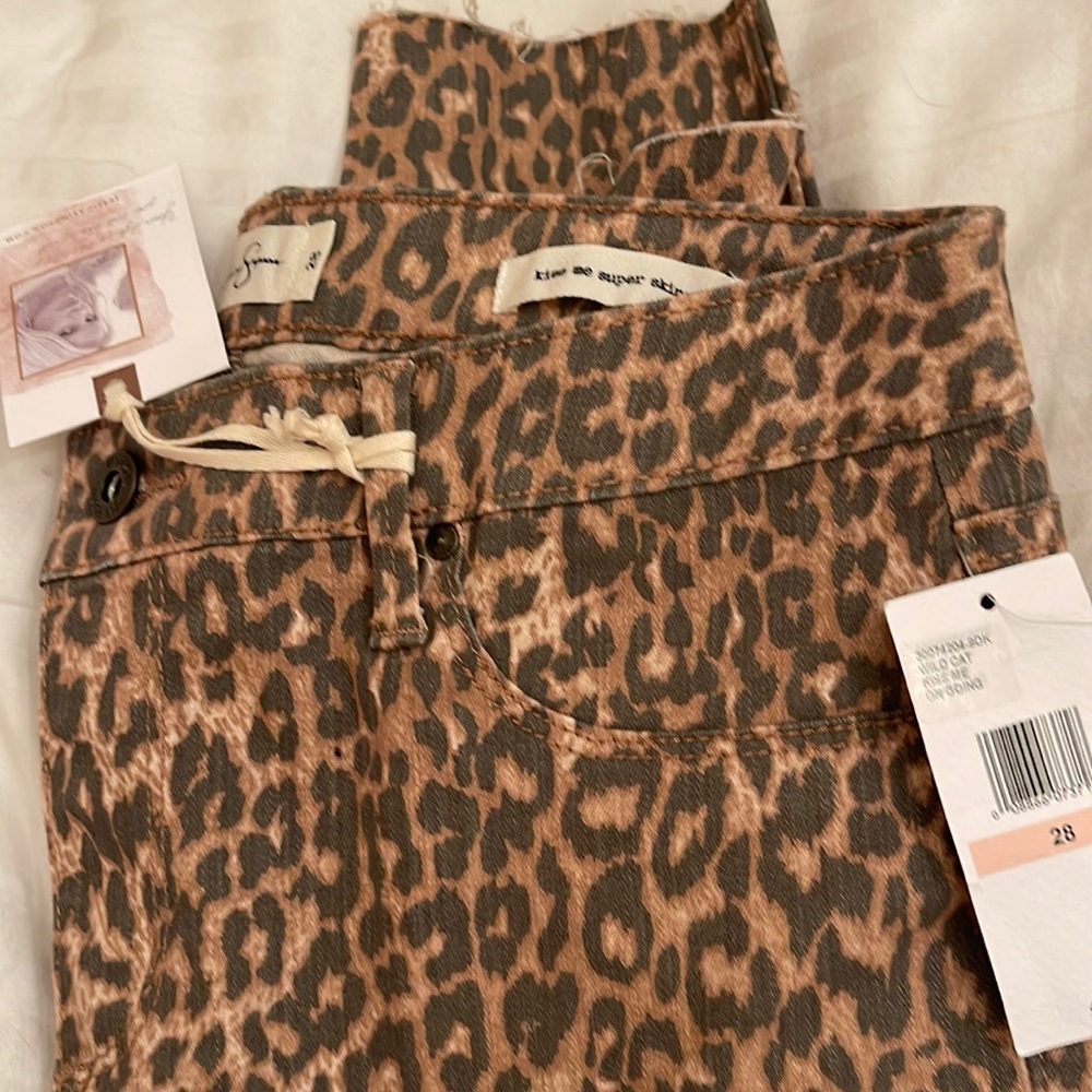 Jessica Simpson leopard kiss me super skinny pants 28